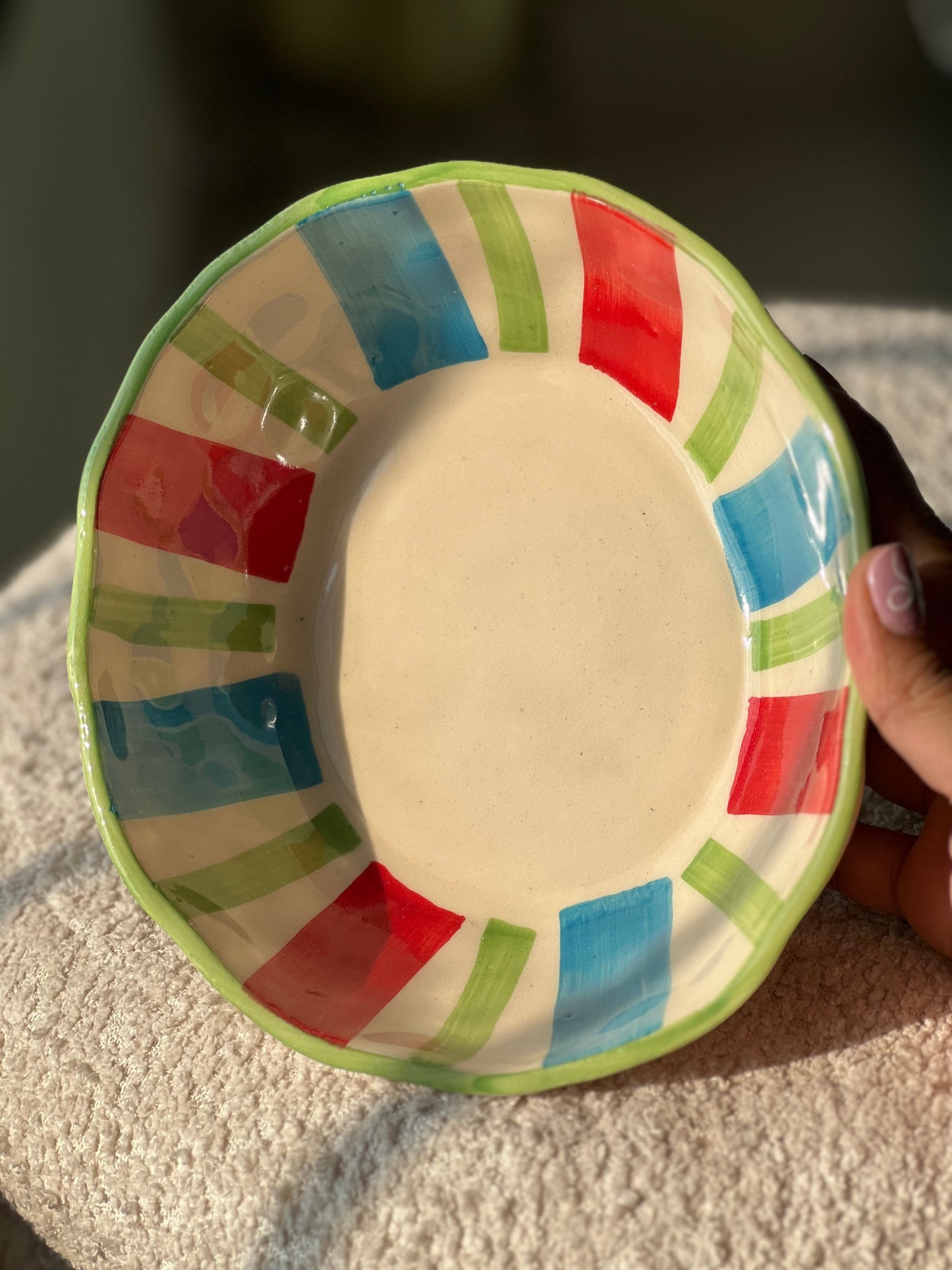 Artful Serve Medium Bowl – Abstract Design