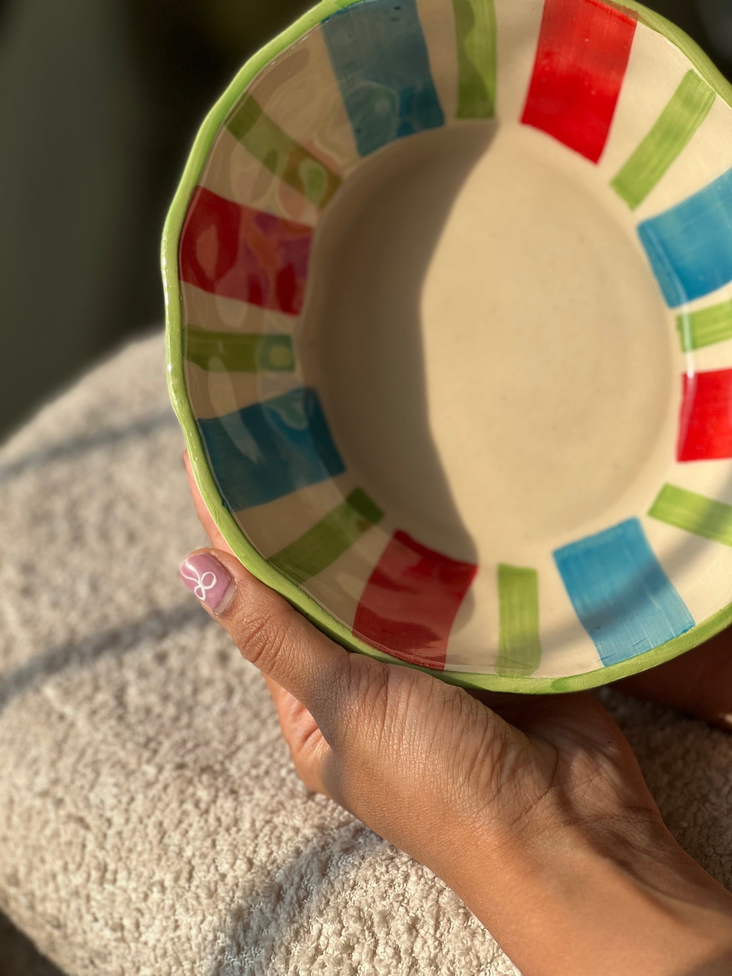 Artful Serve Medium Bowl – Abstract Design