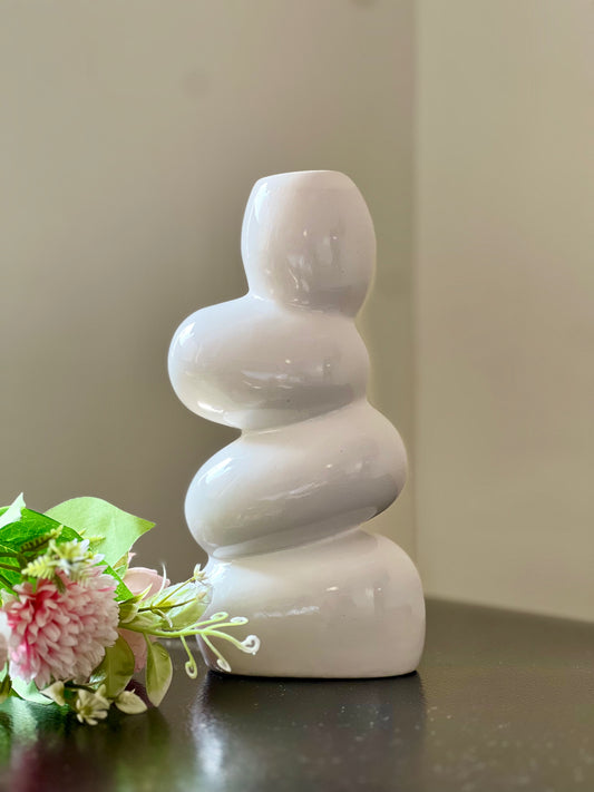 White Pebble Vase (7-inch) – Handcrafted Clay Decor