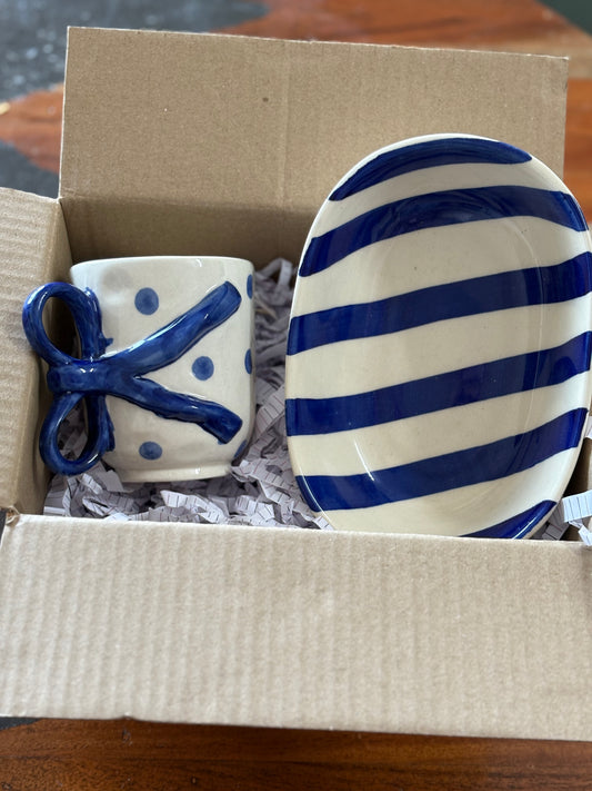 🎀☕ Chic Sips Gift Set – Bow Mug & Striped Snack Bowl