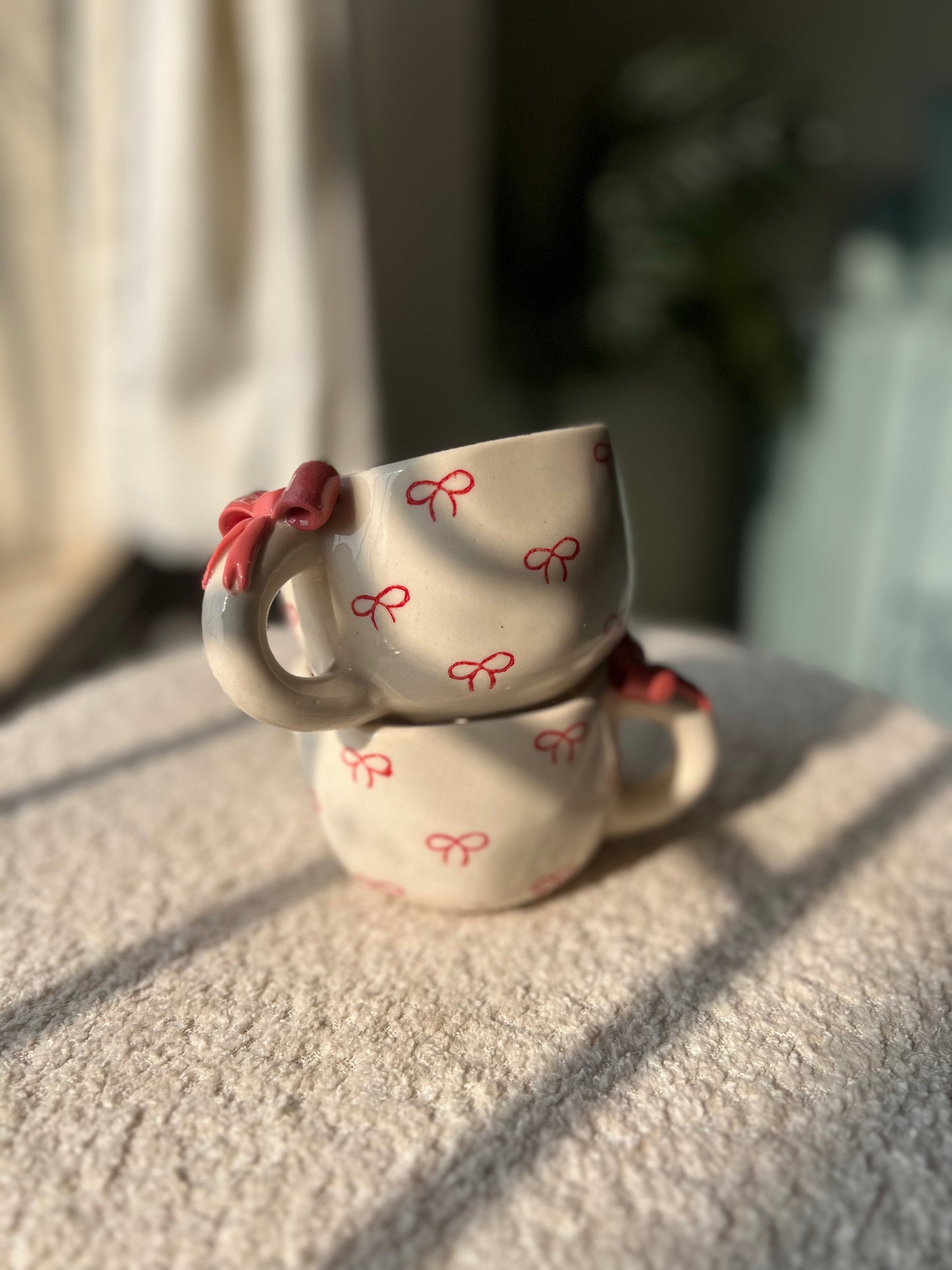 3D Pink Bow Mug – Hand-Painted Ceramic Mug with Raised Bow Design – A Perfect Blend of Style and Function