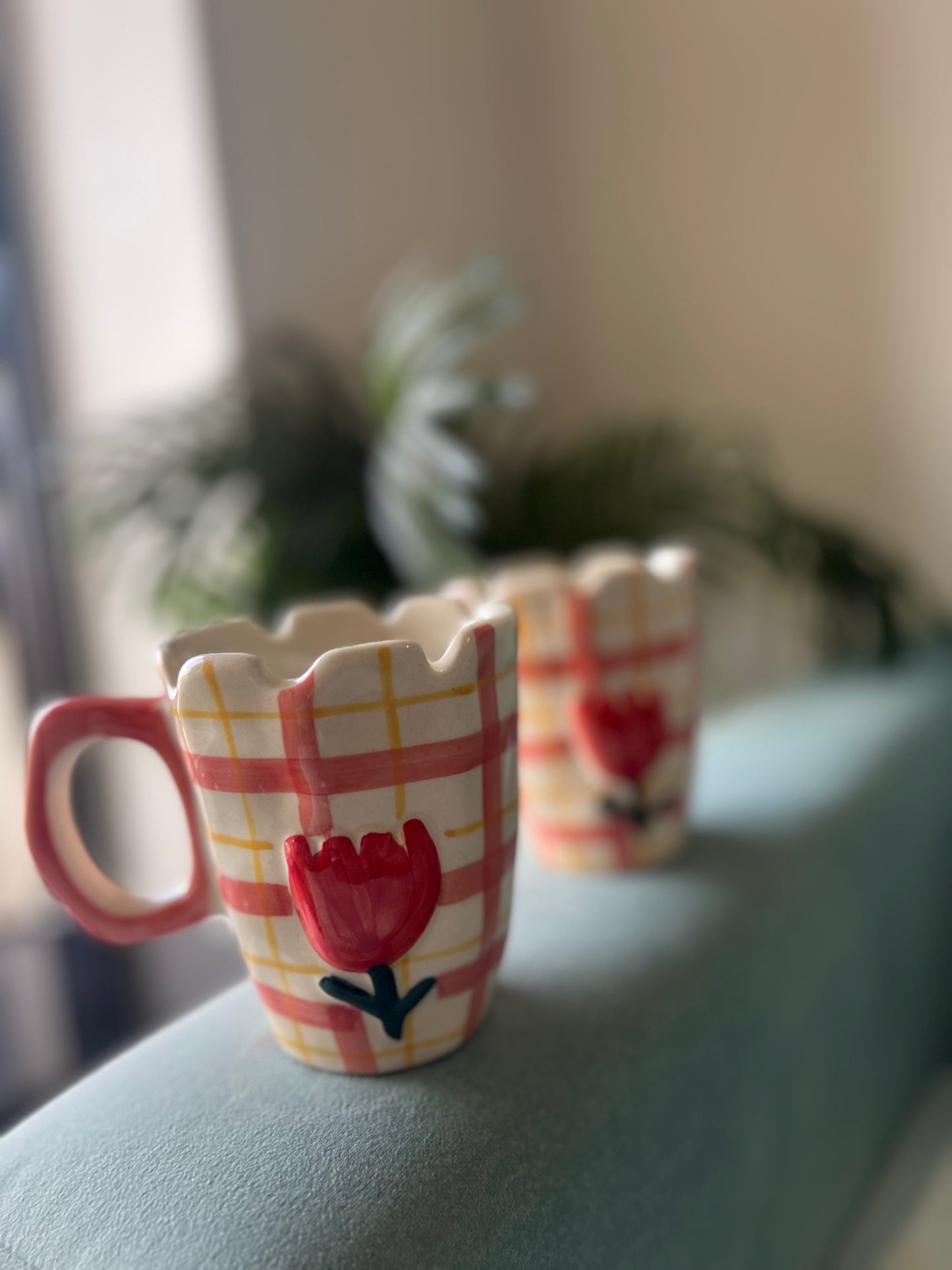 3D Tulip Mug with Gingham Print – Hand-Painted Ceramic Mug