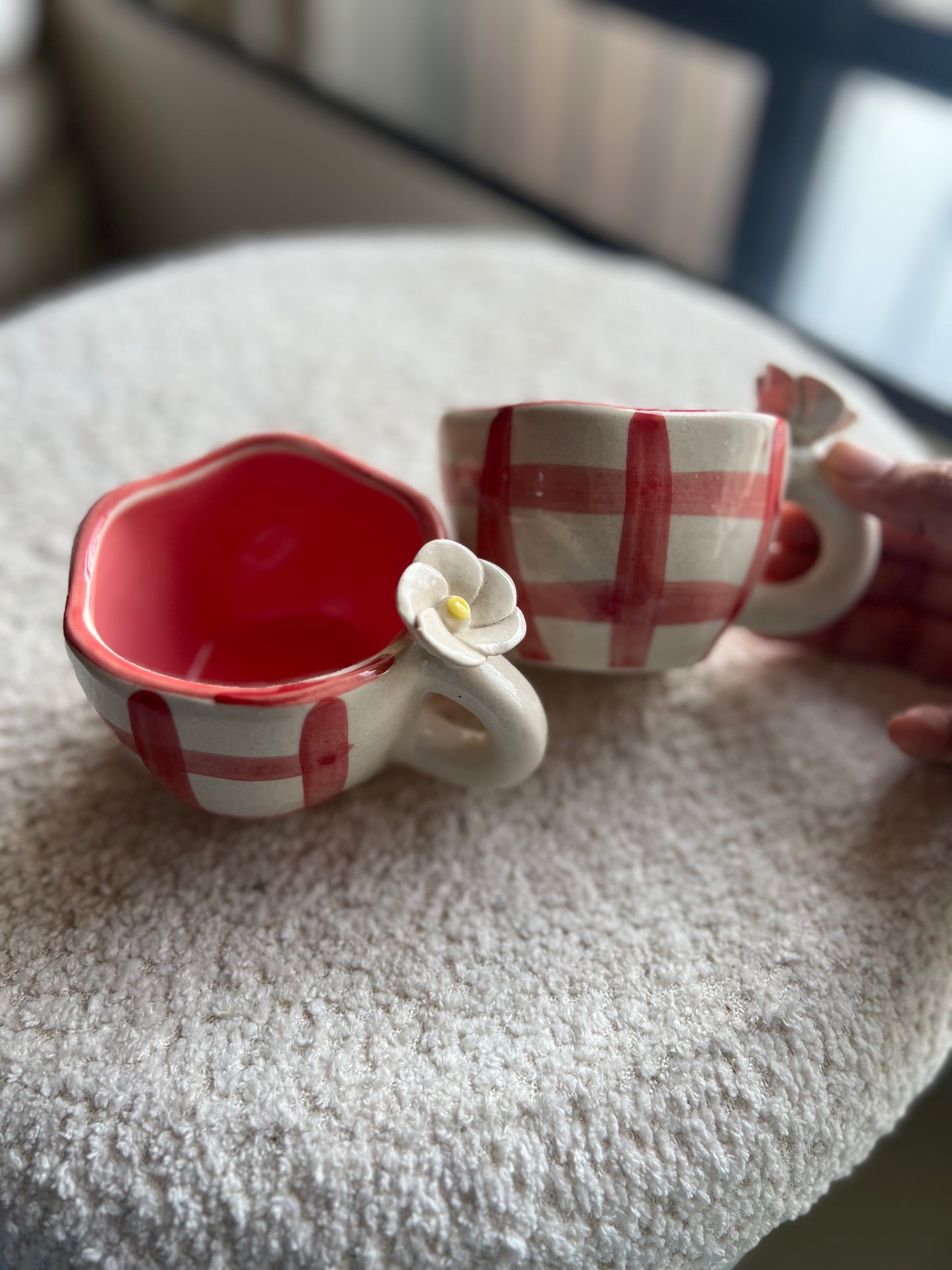 3D Pink Daisy Gingham Mug – Hand-Painted Ceramic Mug with Raised Daisy Design