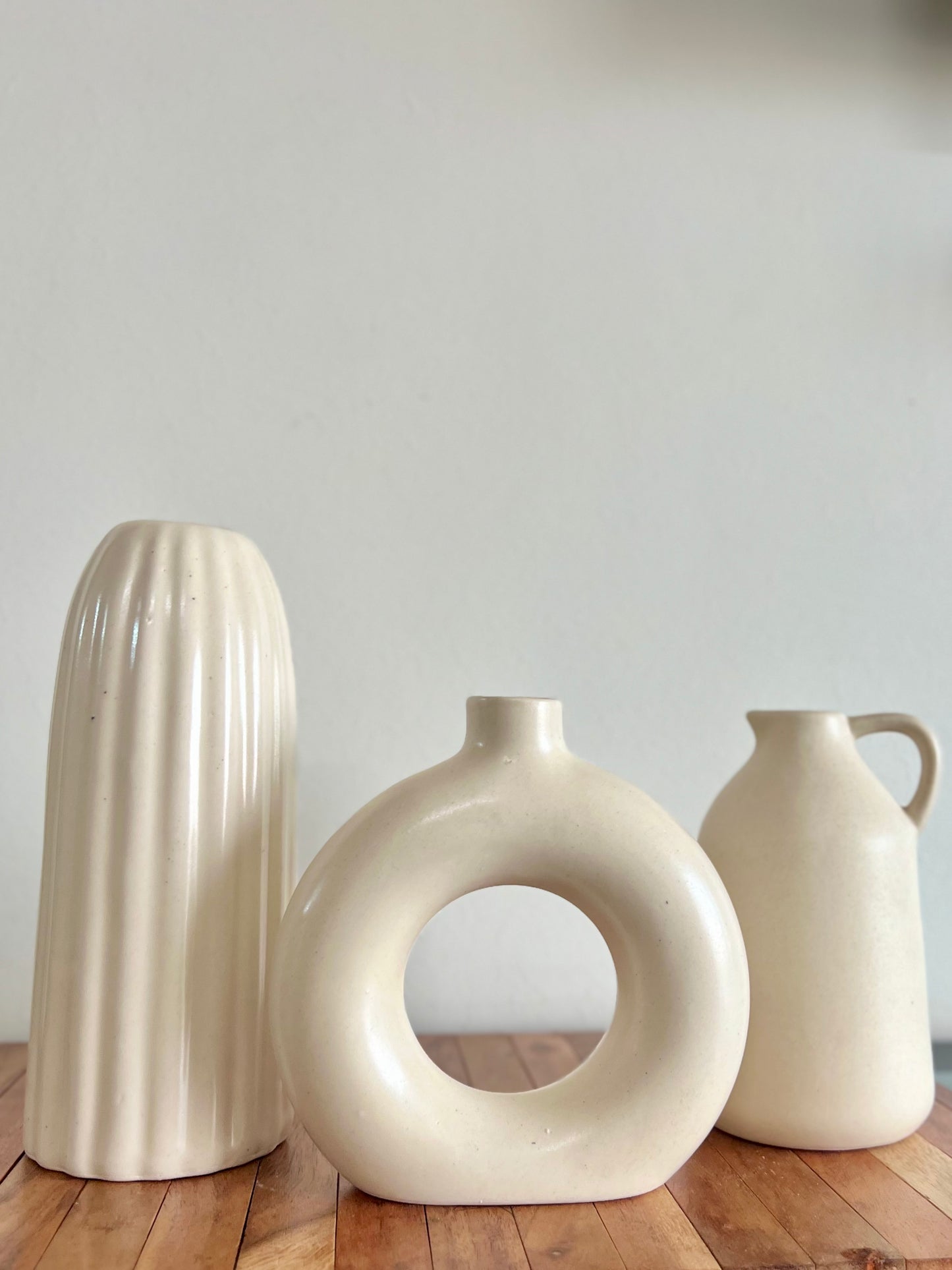 Ribbed Vase - 10 inch