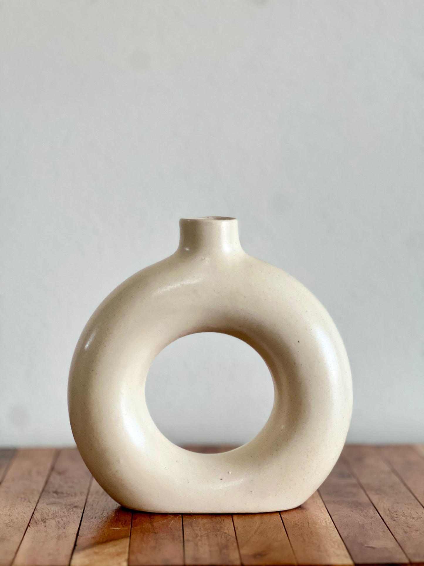 Donut Vase- 6 Inch