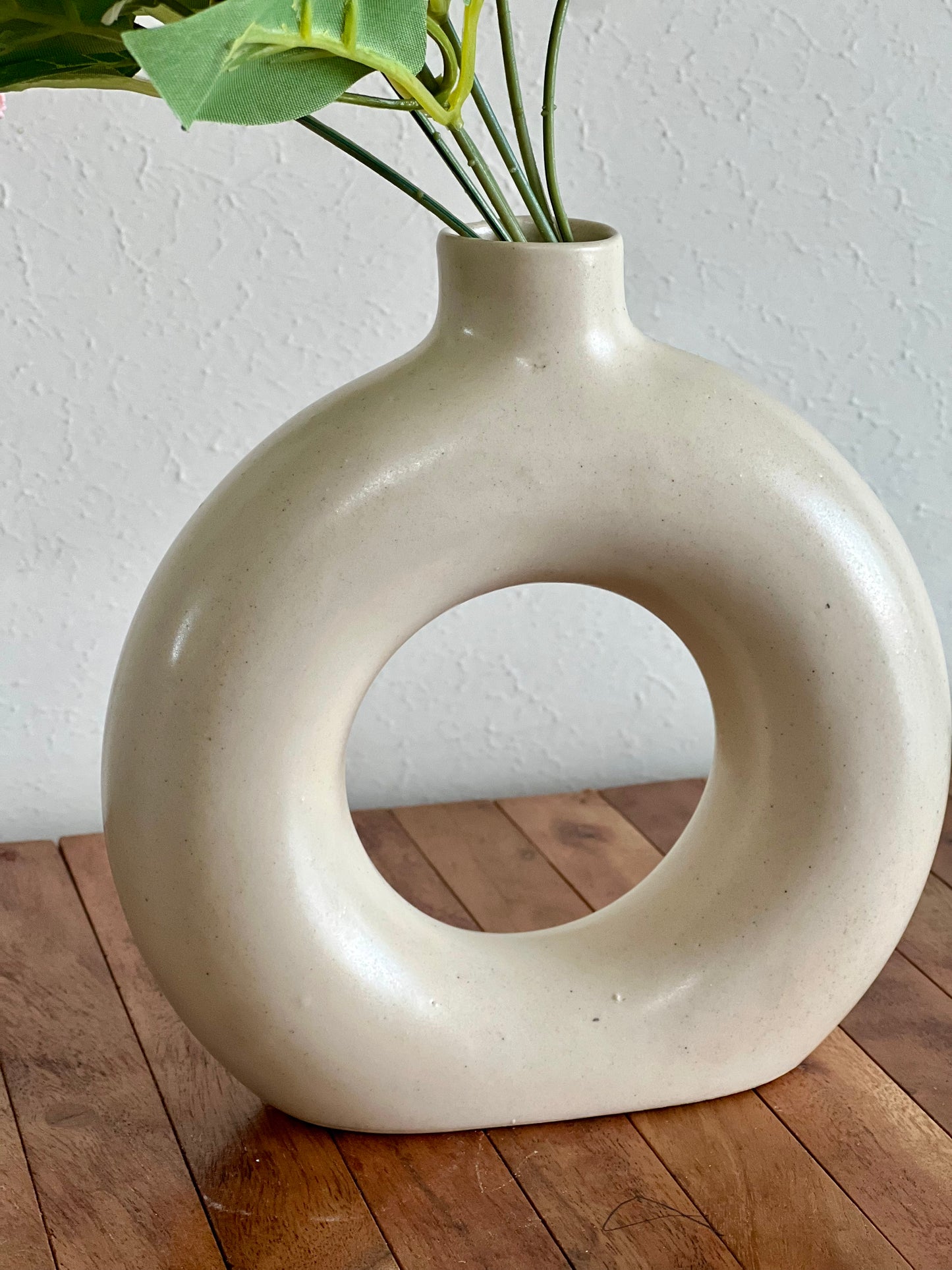 Donut Vase- 6 Inch